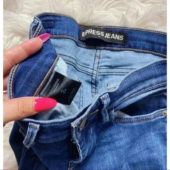 Express Distressed Skinny Jeans - Picture 4 of 4